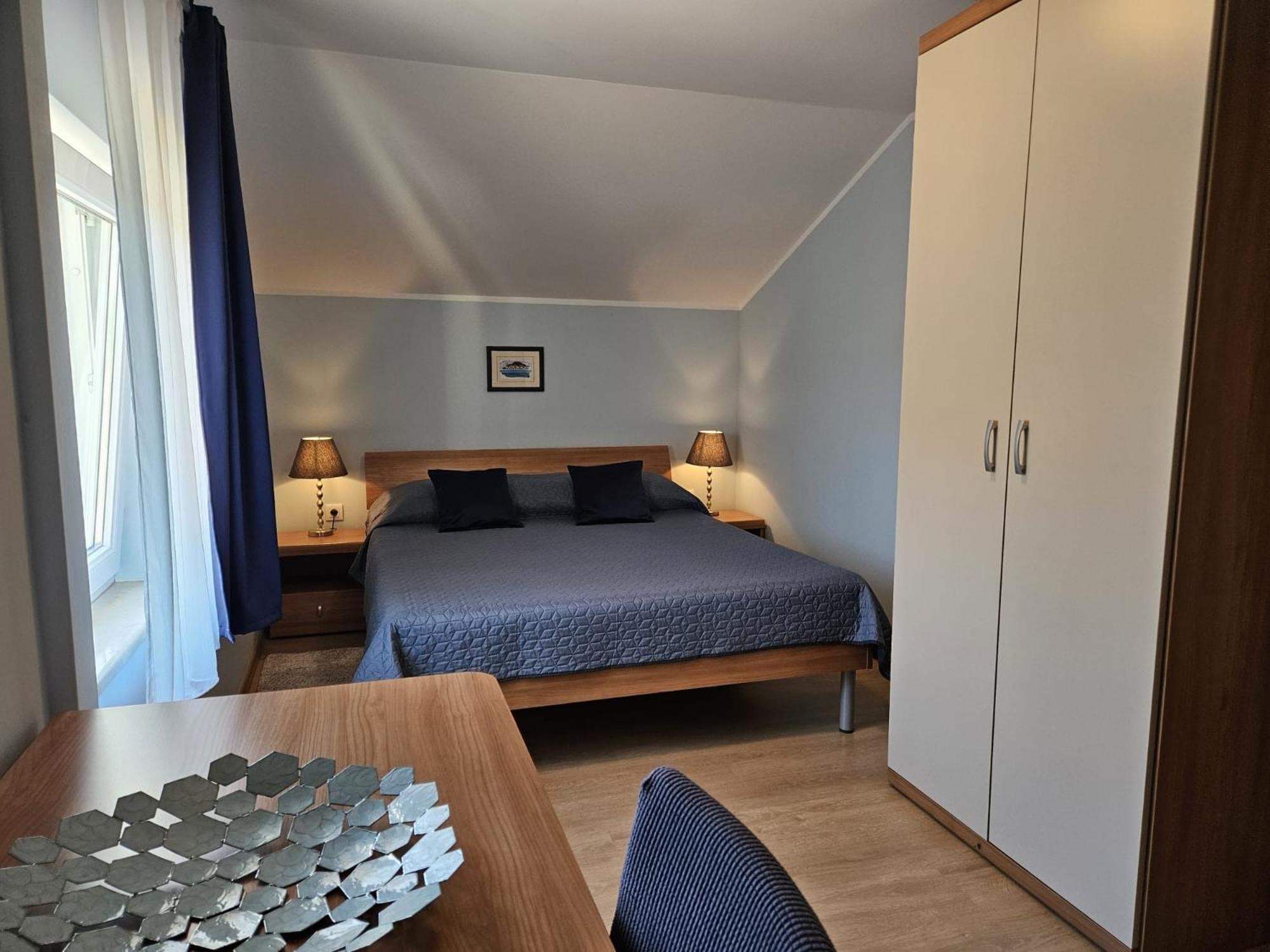 Apartments Andrea Malinska Zewnętrze zdjęcie