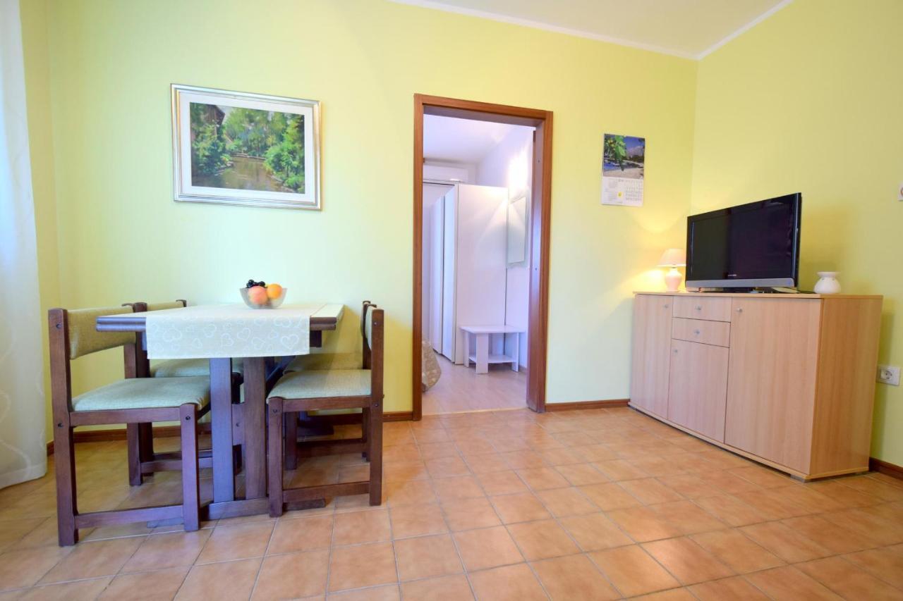 Apartments Andrea Malinska Zewnętrze zdjęcie