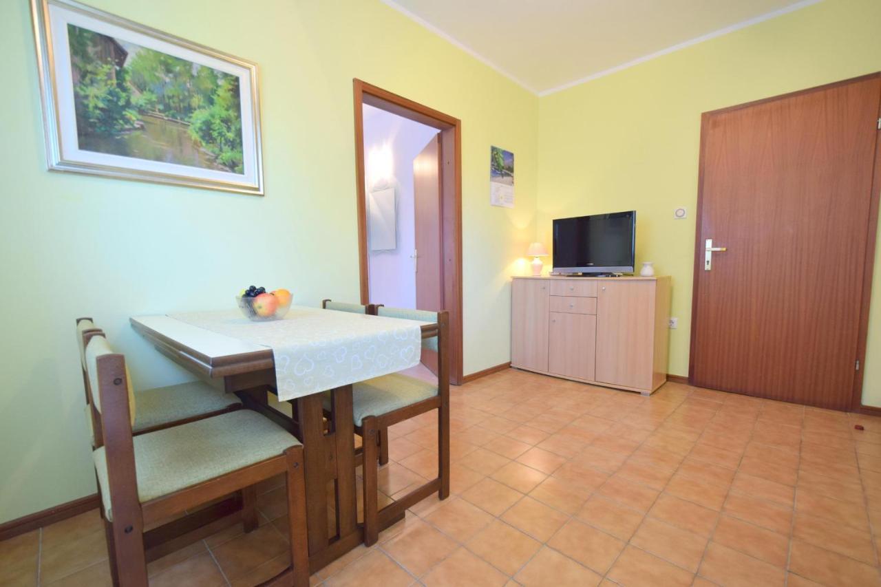 Apartments Andrea Malinska Zewnętrze zdjęcie