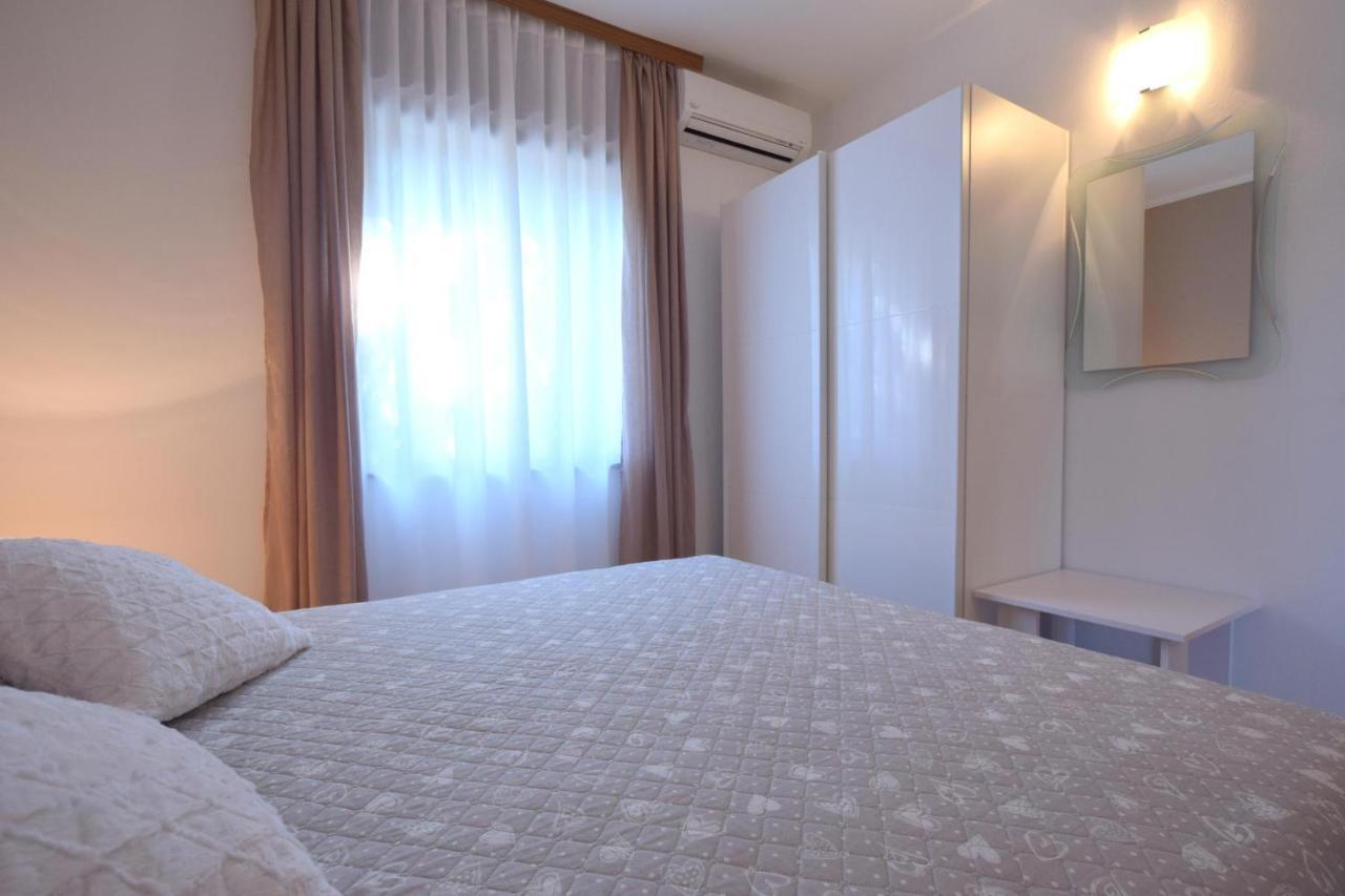 Apartments Andrea Malinska Zewnętrze zdjęcie