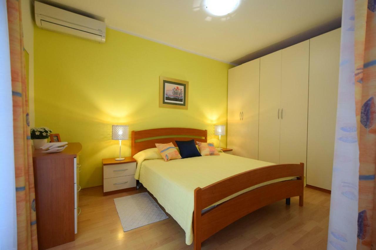 Apartments Andrea Malinska Zewnętrze zdjęcie