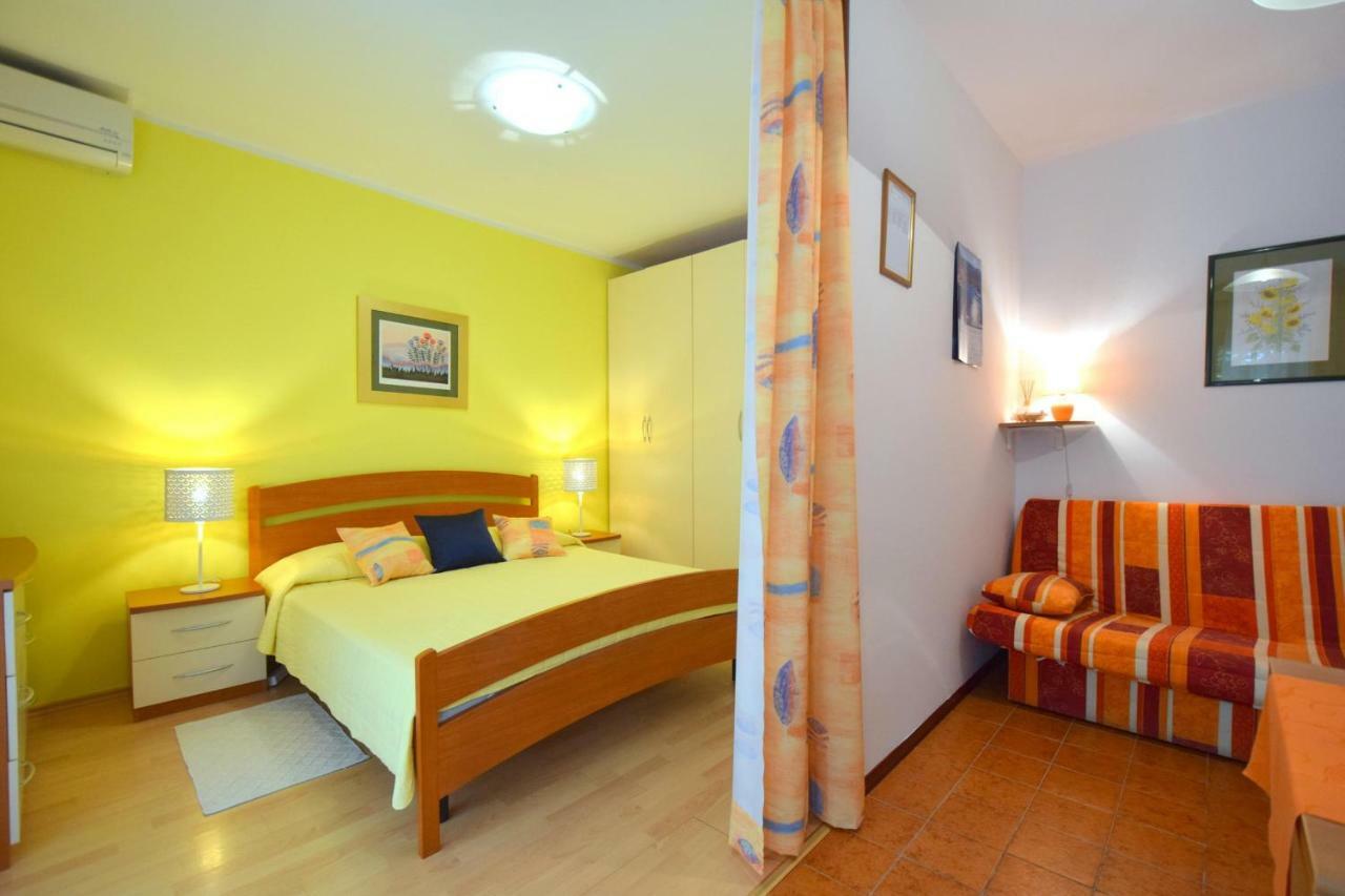 Apartments Andrea Malinska Zewnętrze zdjęcie