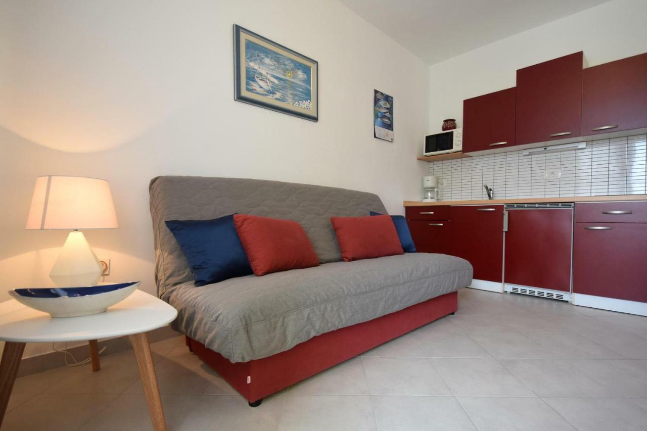 Apartments Andrea Malinska Zewnętrze zdjęcie