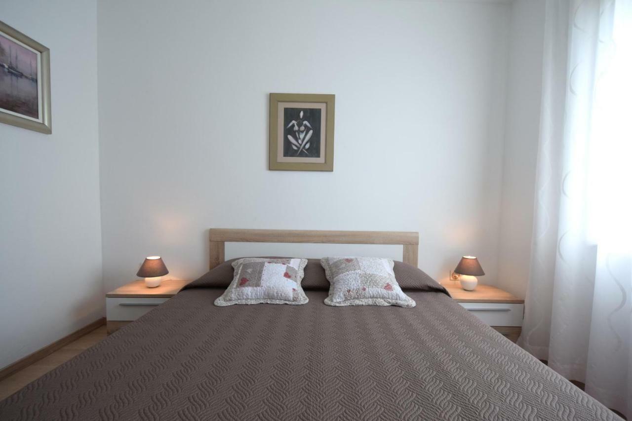 Apartments Andrea Malinska Zewnętrze zdjęcie