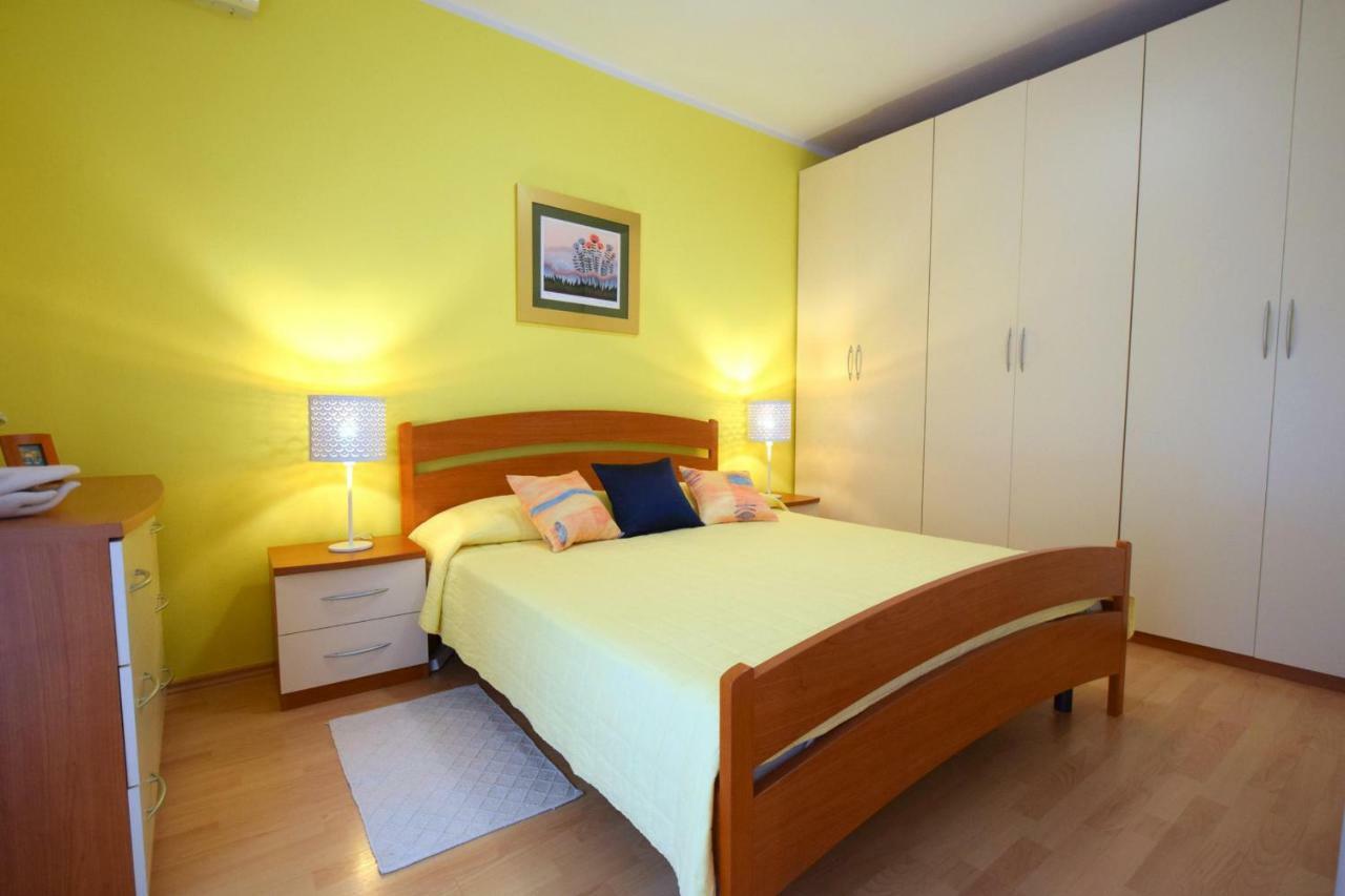 Apartments Andrea Malinska Zewnętrze zdjęcie