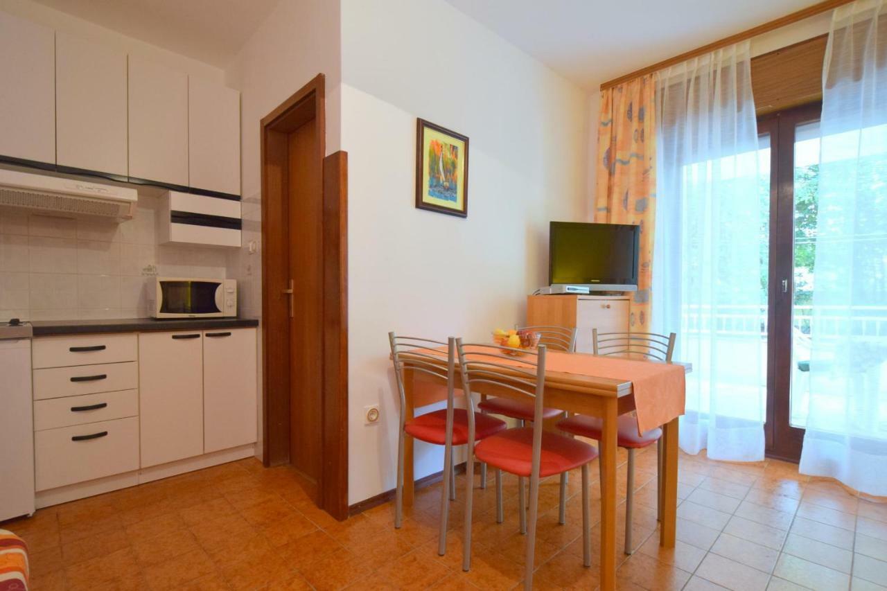 Apartments Andrea Malinska Zewnętrze zdjęcie