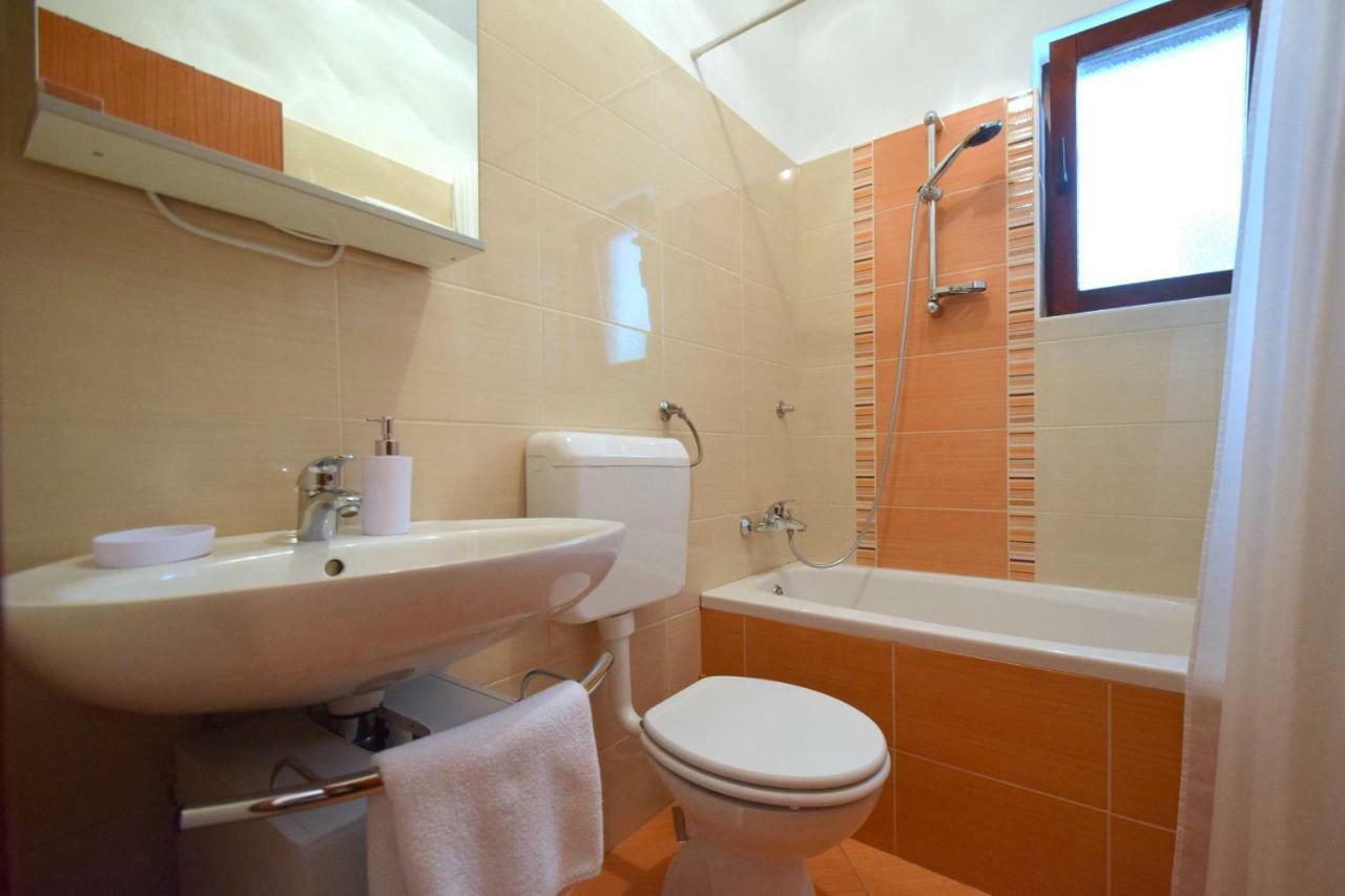 Apartments Andrea Malinska Zewnętrze zdjęcie