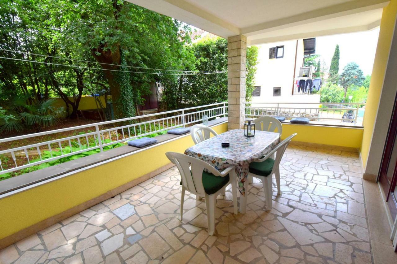 Apartments Andrea Malinska Zewnętrze zdjęcie